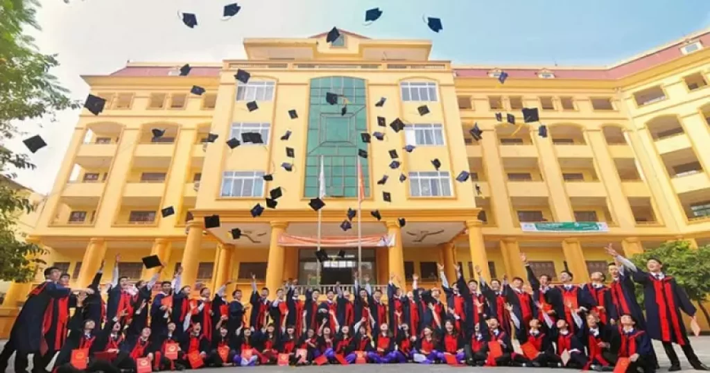 Đại học Phương Đông - một trong những trường tư thục đầu tiên ở Việt Nam